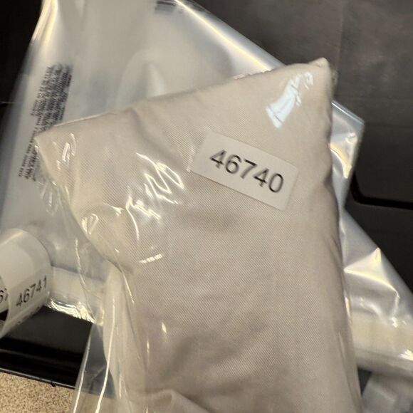 Gloria Vanderbilt Jeans Women 10 White Denim Light All Around Slimming Effect - Picture 8 of 8